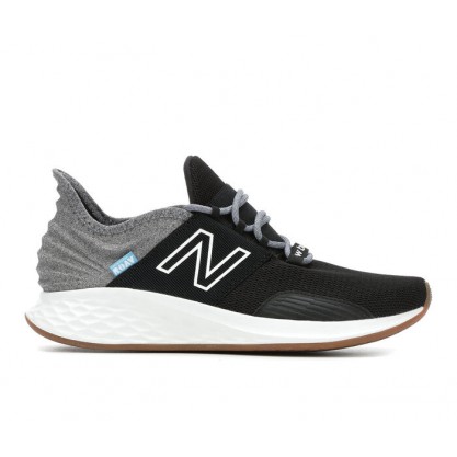 Women's New Balance Roav Sneakers